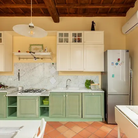 Iflat Trevi Charm, Elegant & Comfy Escape Apartment Rome