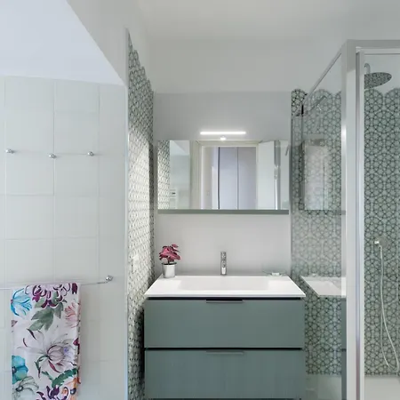 Apartment Iflat Trevi Charm, Elegant & Comfy Escape *
