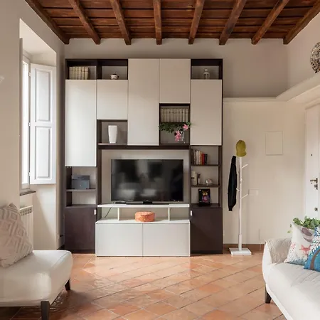 Iflat Trevi Charm, Elegant & Comfy Escape Apartment Rome