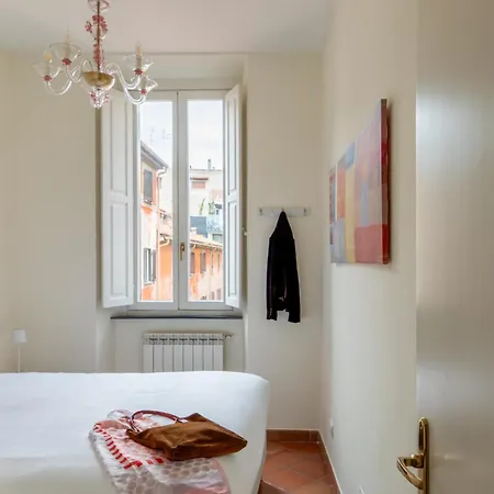 Iflat Trevi Charm, Elegant & Comfy Escape
