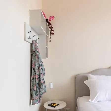 Iflat Trevi Charm, Elegant & Comfy Escape